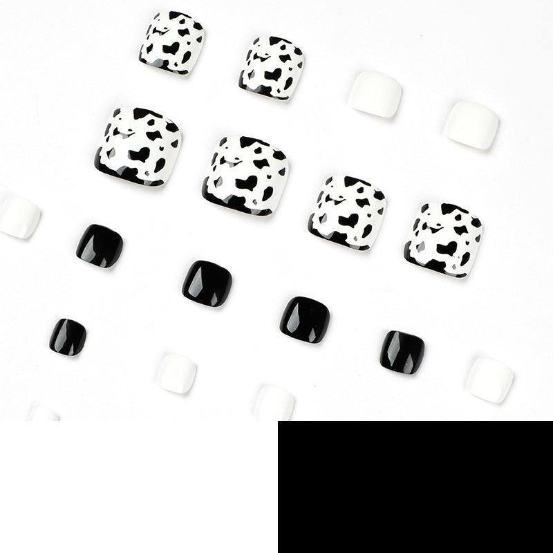 T4 BLACK & WHITE LEOPPARD PRINT TOE NAIL