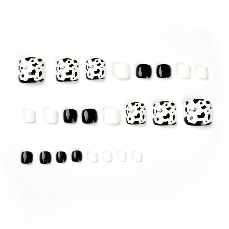 T4 BLACK & WHITE LEOPPARD PRINT TOE NAIL