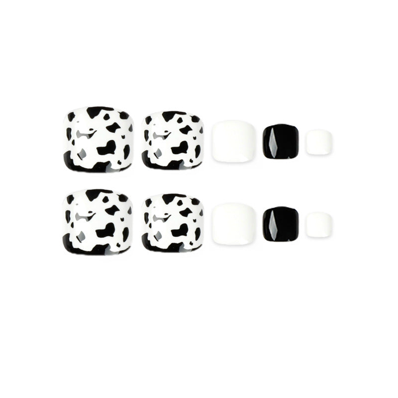 T4 BLACK & WHITE LEOPPARD PRINT TOE NAIL