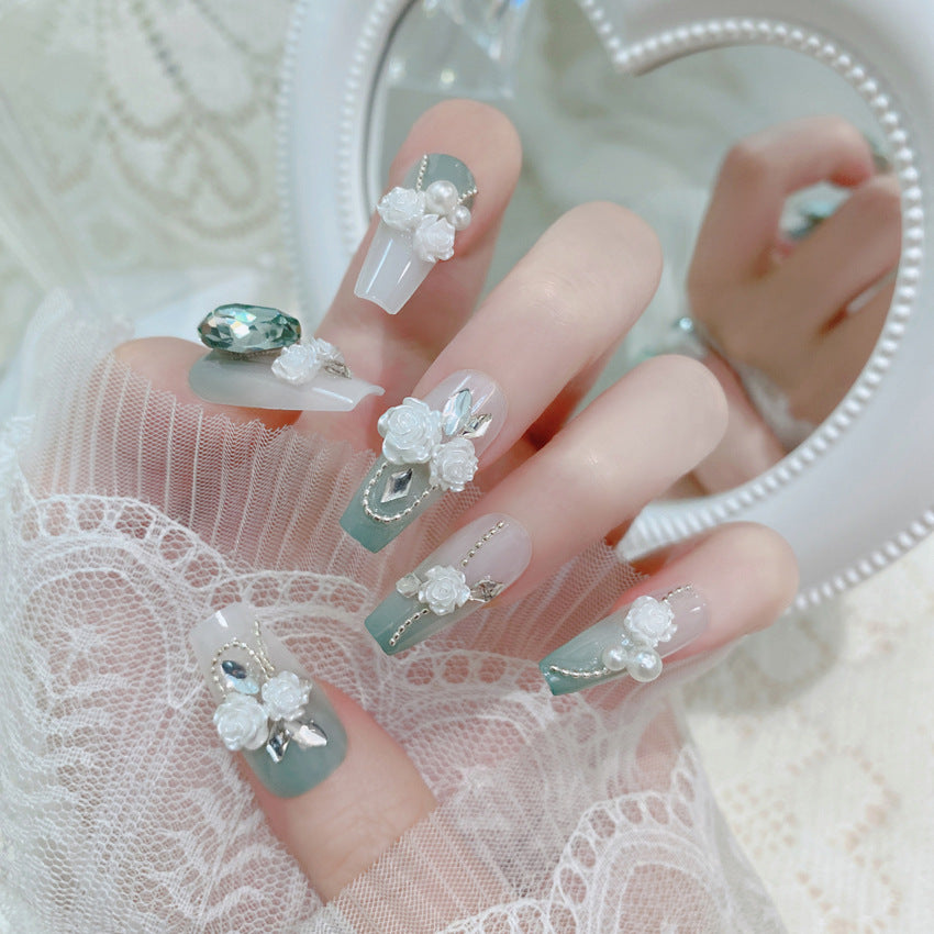 F23 Mint green white rose MEDIUM NAIL