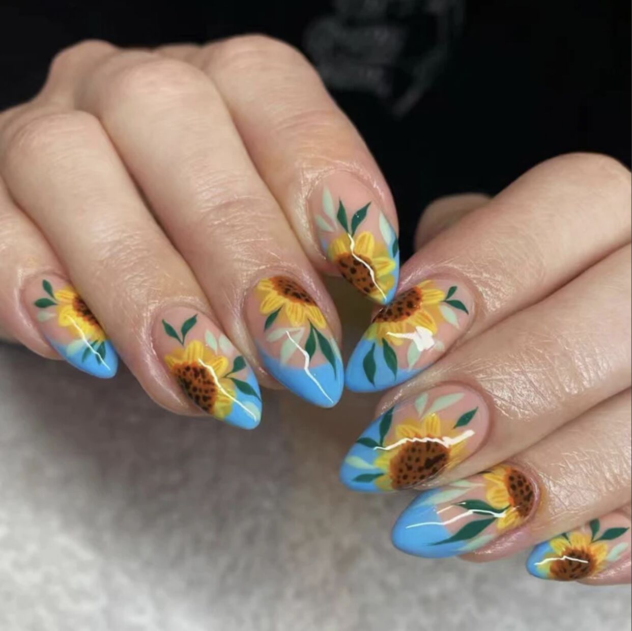 K14 Blue Edged Sunflower MEDIUM NAIL