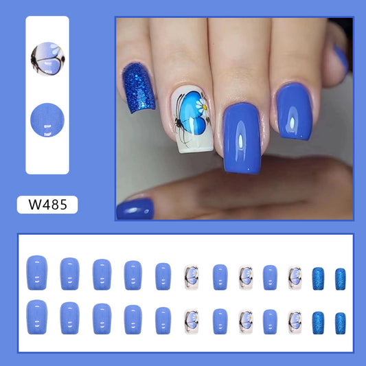 M22 FRESH AND TRANSLUCENT BLUE MEDIUM NAIL