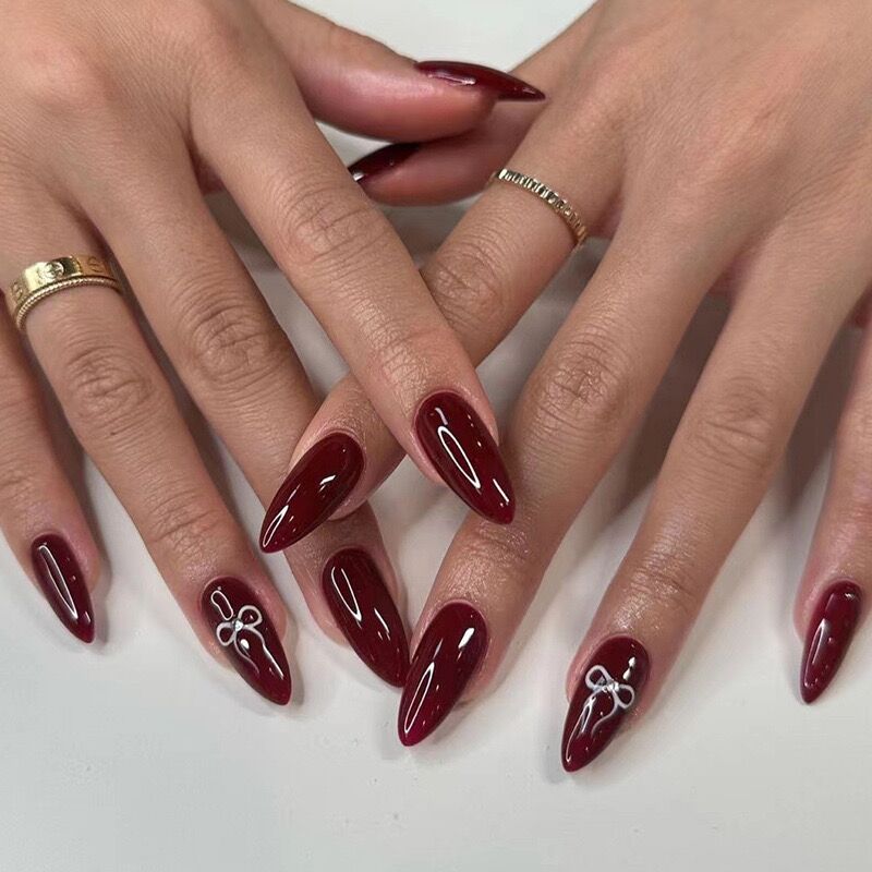 M61 Wine red with silver tie MEDIUM NAIL